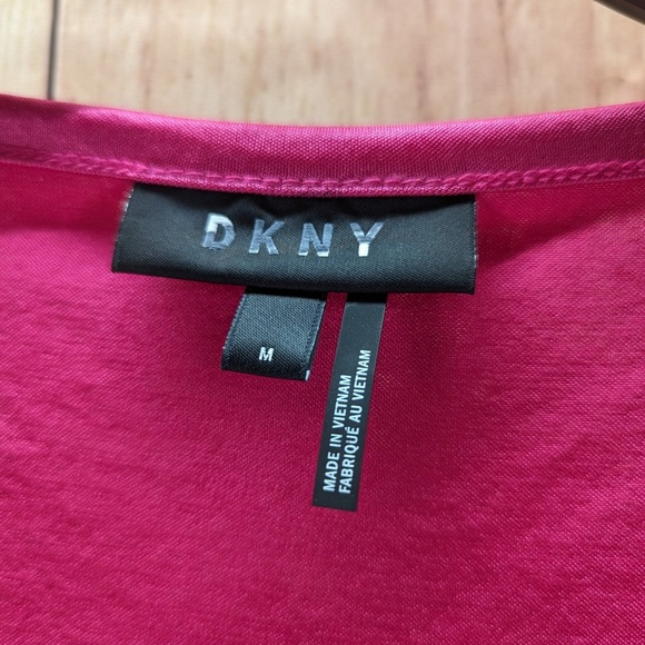 DKNY Ann Women’s‎ Scoop Neck  Tank Top, magenta , size M NWOT - Picture 4 of 8